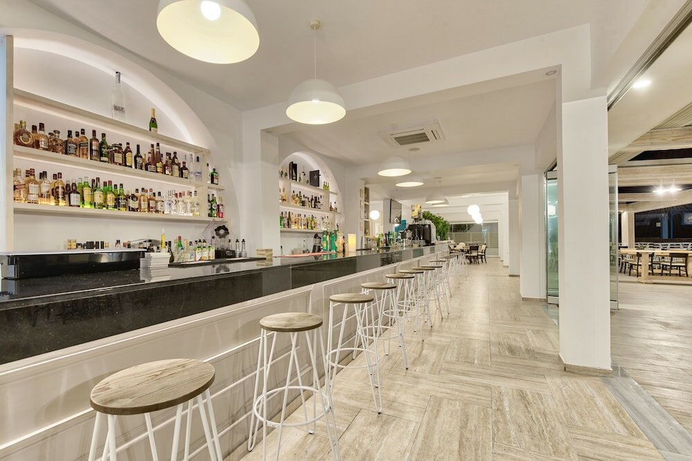 Фото Mandala Seafront Suites