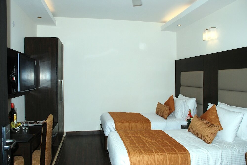 Фото Jht Hotel