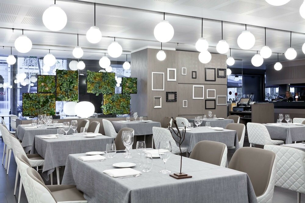 Фото Hotel Condes de Barcelona