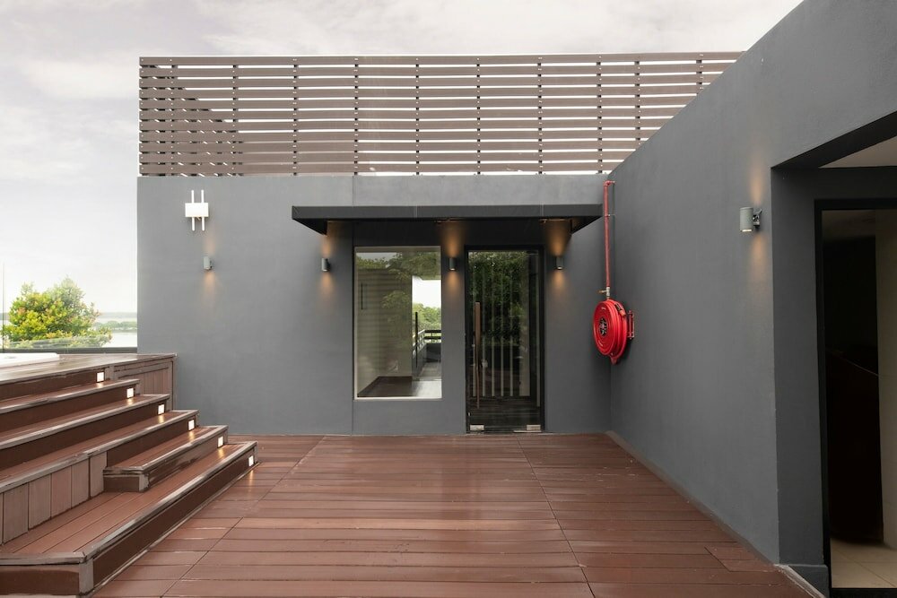 Фото DoubleTree by Hilton Weerawila Rajawarna Resort