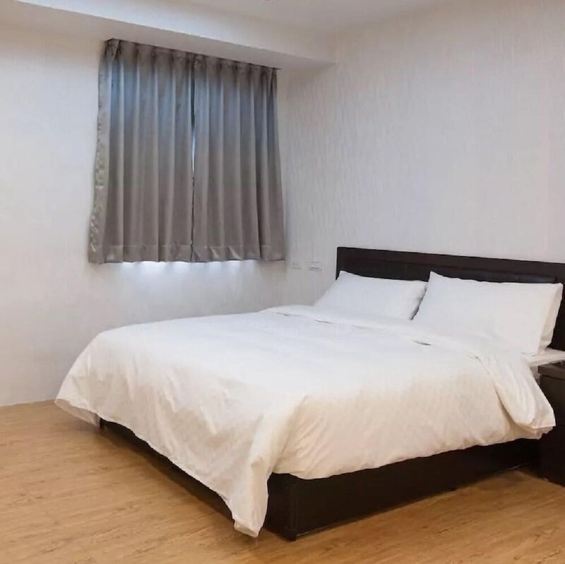 Гостиница Taichung Fengjia Beige Home