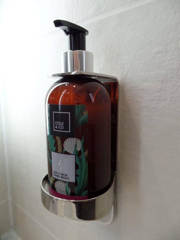 Фото Lon Y Traeth Bed & Breakfast