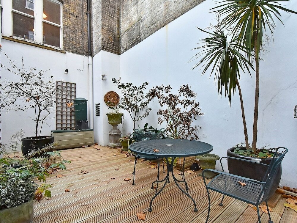 Фото Stunning house in Chelsea