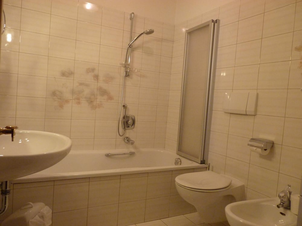 Фото Hotel Mair am Turm