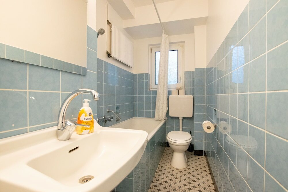 Фото Comfortable Large Center Apartment