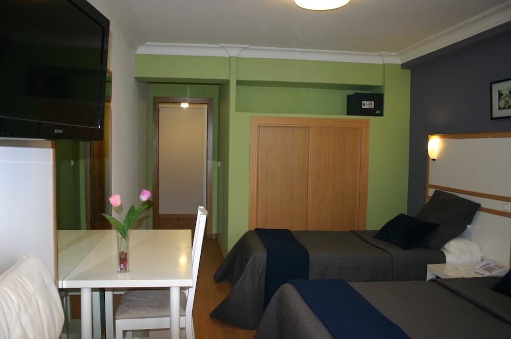 Фото Hostal Mara