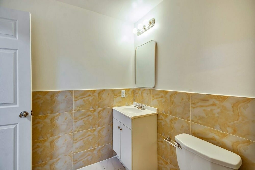 Фото The Vacationers Place