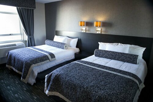 Внешний вид отеля Ramada Plaza by Wyndham West Hollywood Hotel & Suites в Уэст-Голливуде, фото 2