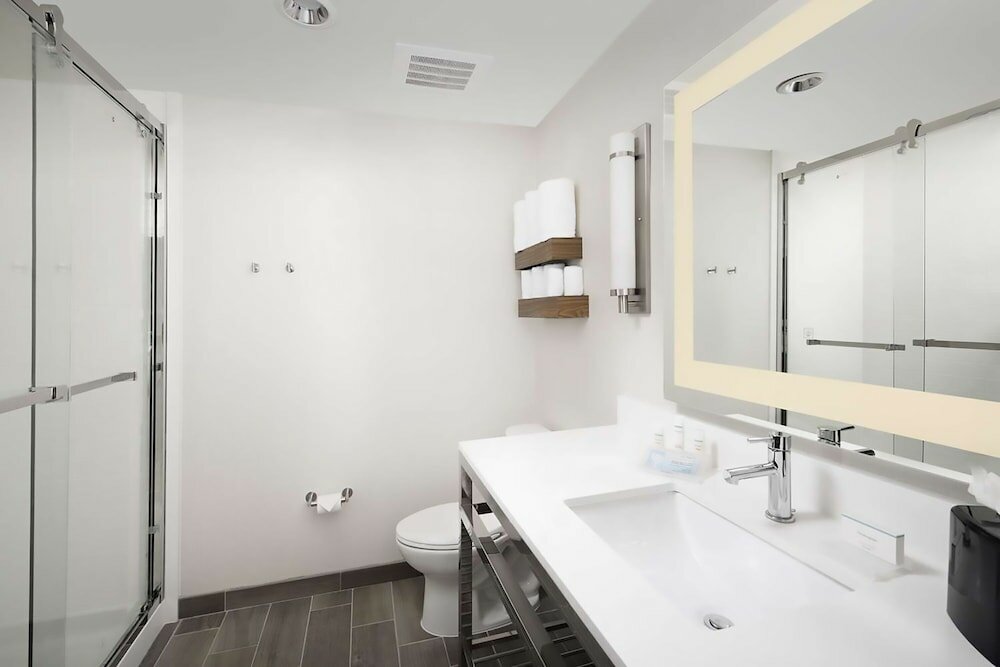 Фото Hilton Garden Inn San Antonio Downtown Riverwalk