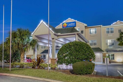 Гостиница Comfort Inn & Suites I-95 - Outlet Mall