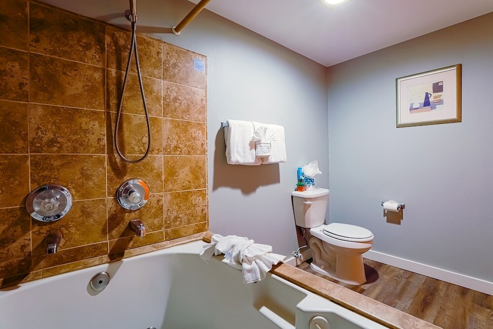 Фото Coast River Inn by Oyo Seaside