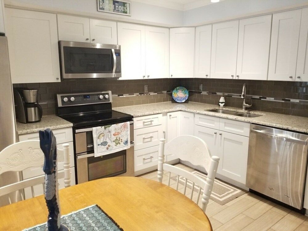 Фото Pelican Inlet E134