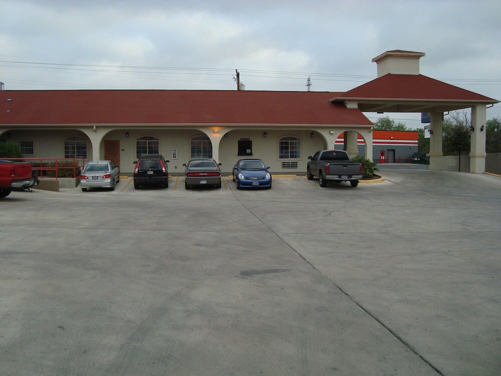 Фото Winnquest Inn Near Ft. Sam Houston