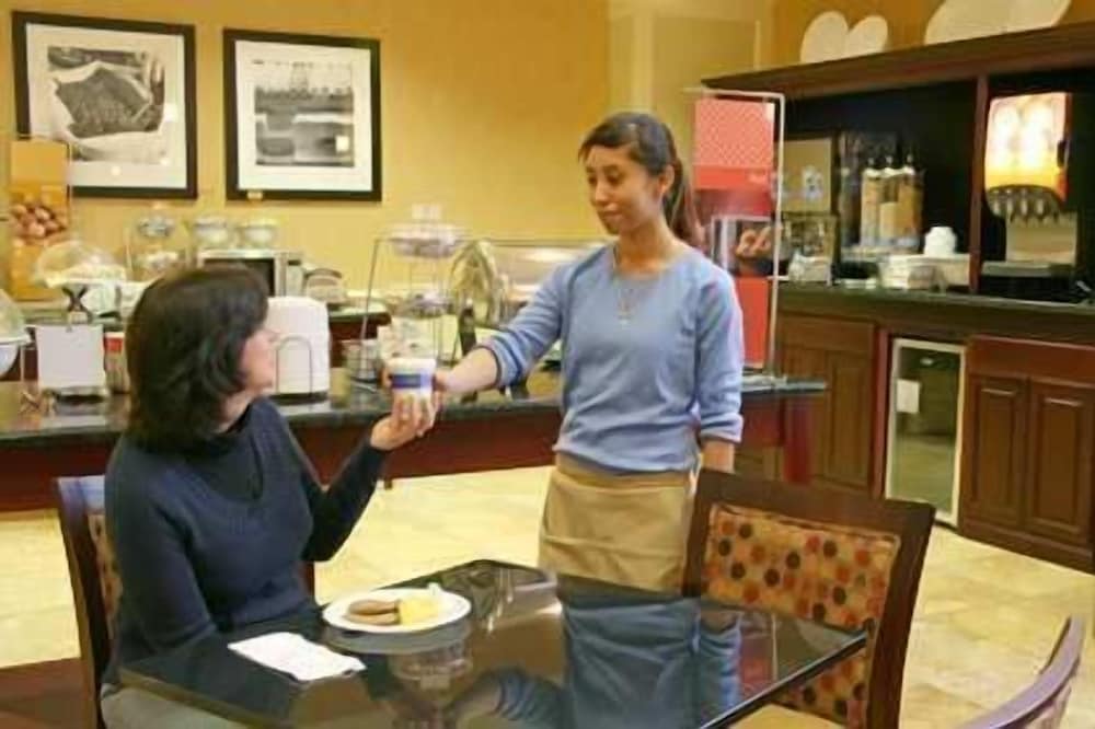 Фото Hampton Inn & Suites Sevierville at Stadium Drive, Tn