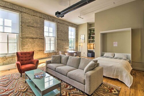 Апартаменты Bright Savannah Loft in Historic District! в Саванне