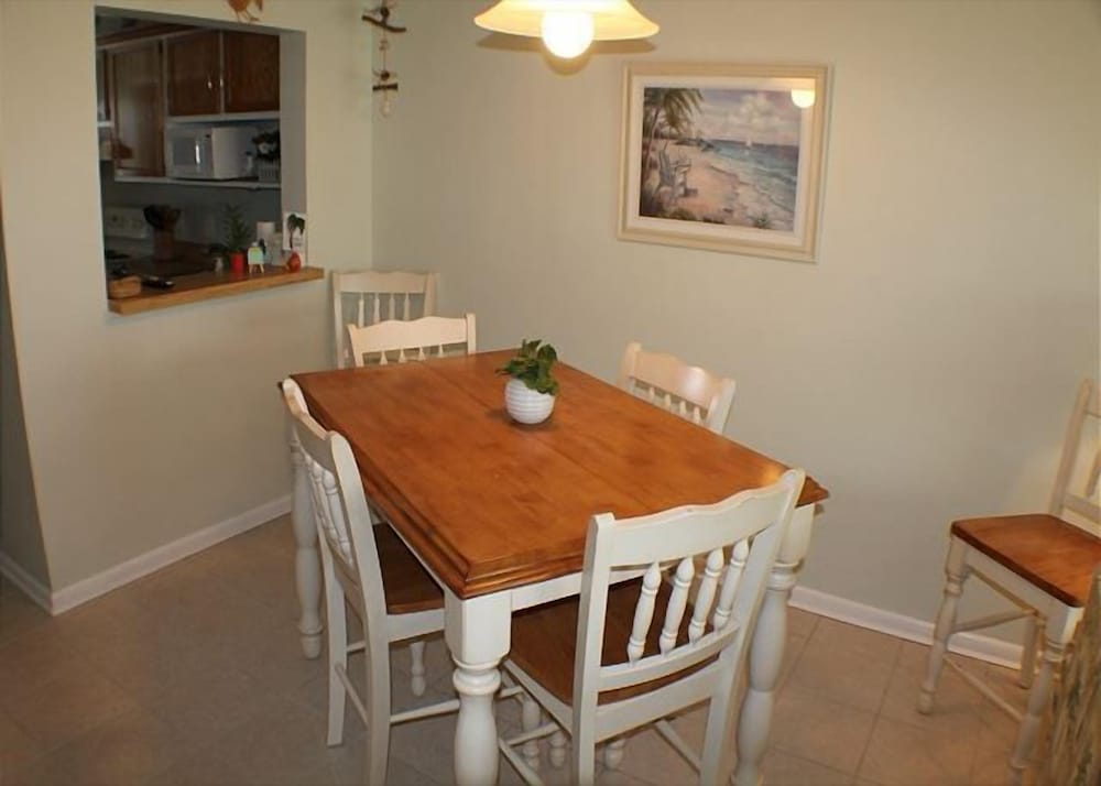 Фото Sleeps 6, Ocean View Condo, 4 Heated Pools - Summerhouse 232