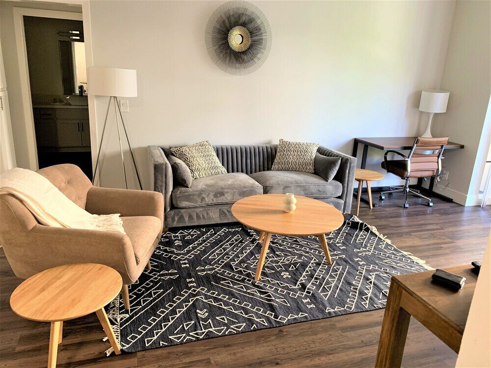 Фото Luxury Suites - Heart of Beverly Hills