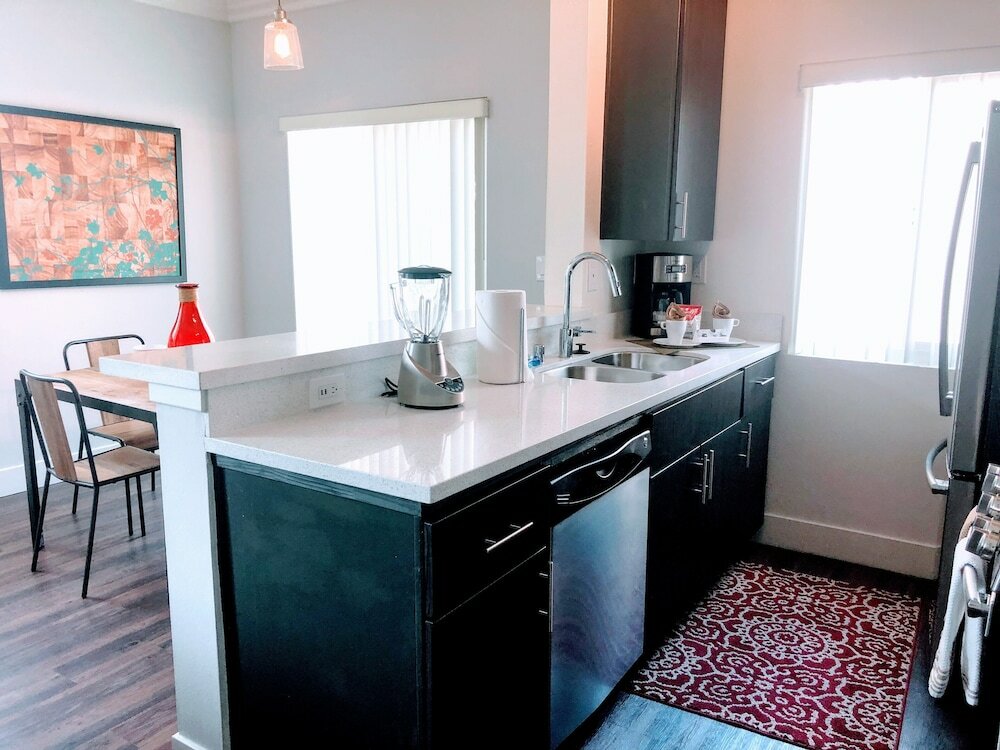 Фото Westwood La Executive Rentals