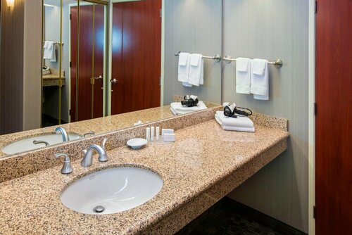 Гостиница Courtyard by Marriott Portland Tigard в Лейк Освего
