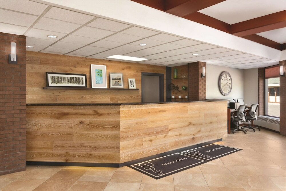 Фото Country Inn & Suites by Radisson, Traverse City, Mi