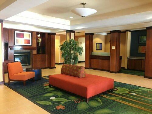 Гостиница Fairfield Inn & Suites by Marriott Frankfort во Франкфорте