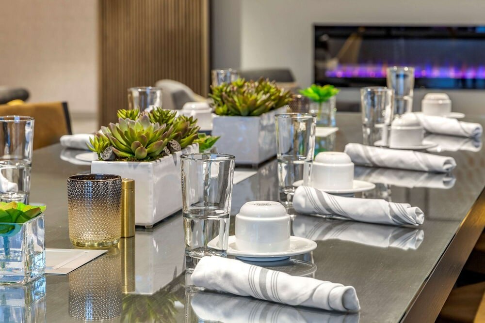 Фото Cambria Hotel Waco Univ Riverfront