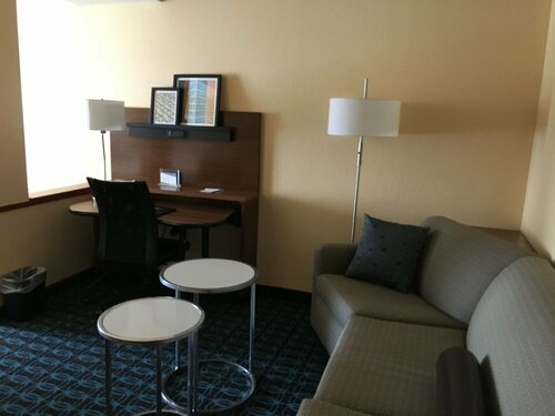 Гостиница Fairfield Inn & Suites by Marriott Frankfort во Франкфорте