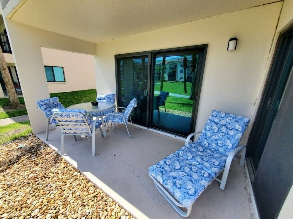 Фото Pet Friendly, 2 Bedroom, 2 Bath - Ocean Village Club P19