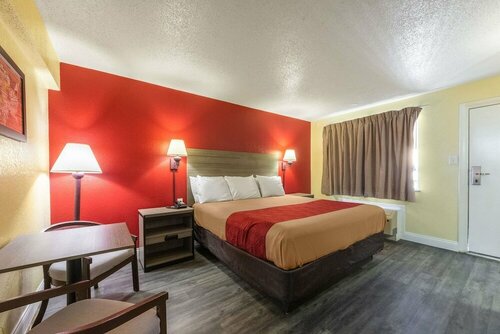 Гостиница Econo Lodge San Marcos University Area в Сан-Маркосе