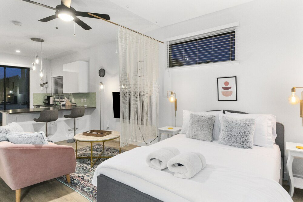 Фото Primo Old Town Location with Heated Pool