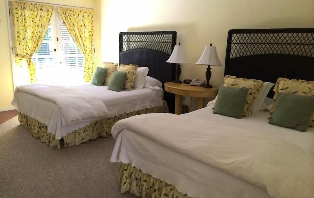 Фото Merritt House Hotel