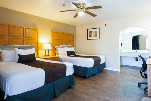 Гостиница Travelodge by Wyndham Merced Yosemite в Мерседе