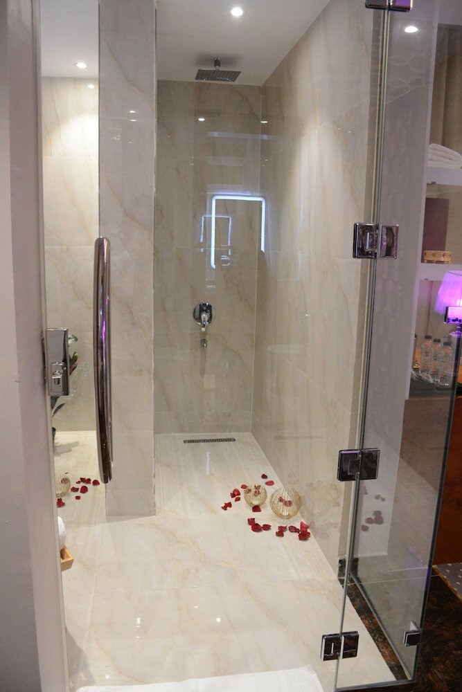 Фото Al-Ewan Hotel Apartments