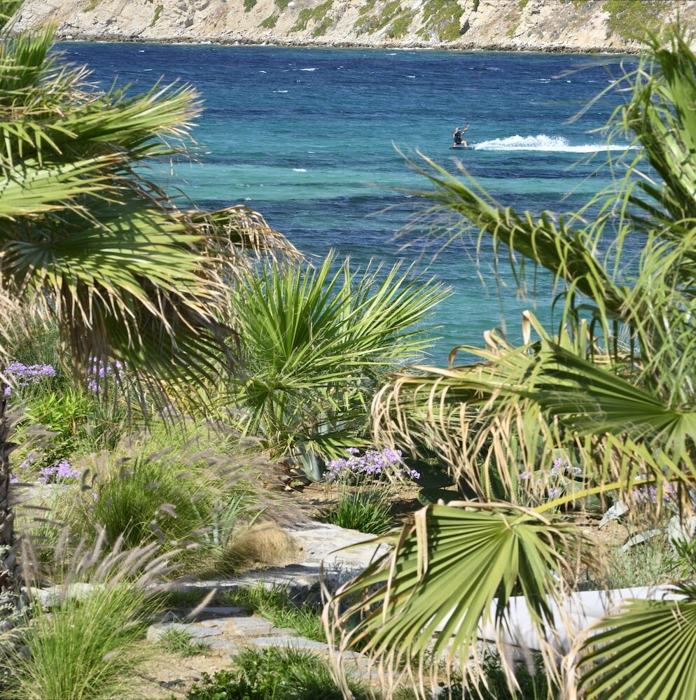 Фото Aeonic Suites and SPA