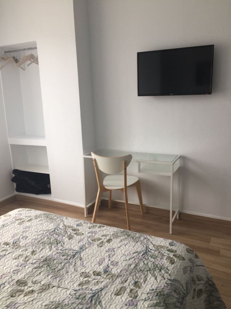 Фото Pension Oviedo