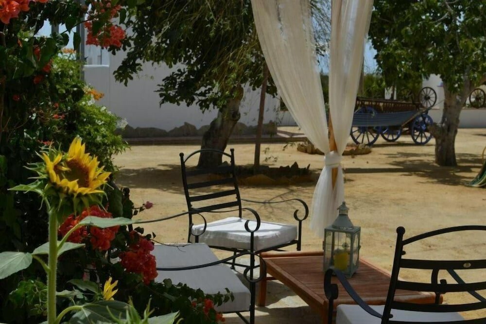 Фото Alojamiento Rural El Charco del Sultán