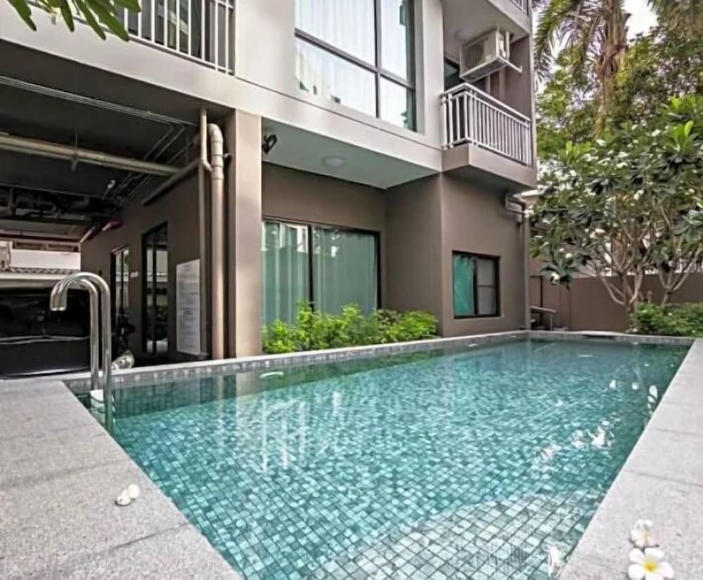 Фото Like Sukhumvit 22