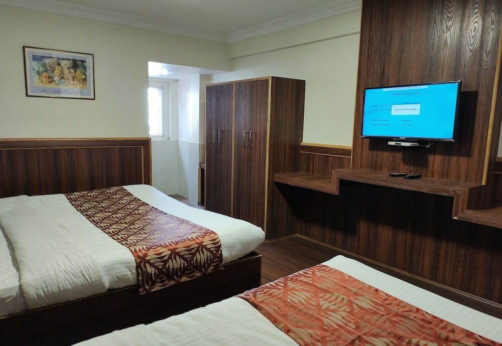 Фото Hotel Alakapuri