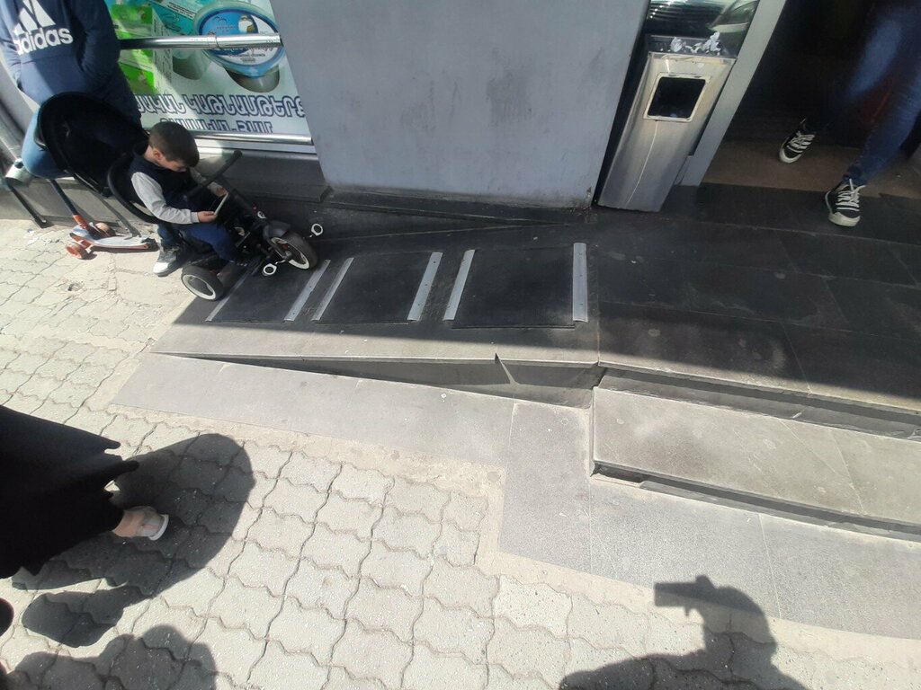 ATM Acba bank, Yerevan, photo