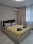 У дома (ulitsa Olimpiyskoye Koltso, 36к21), hotel