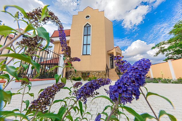 Фото отеля 2