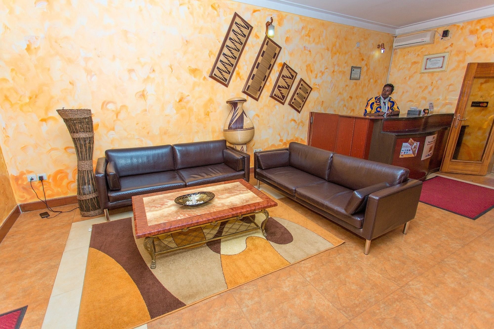 Фото The Country Inn Hotel