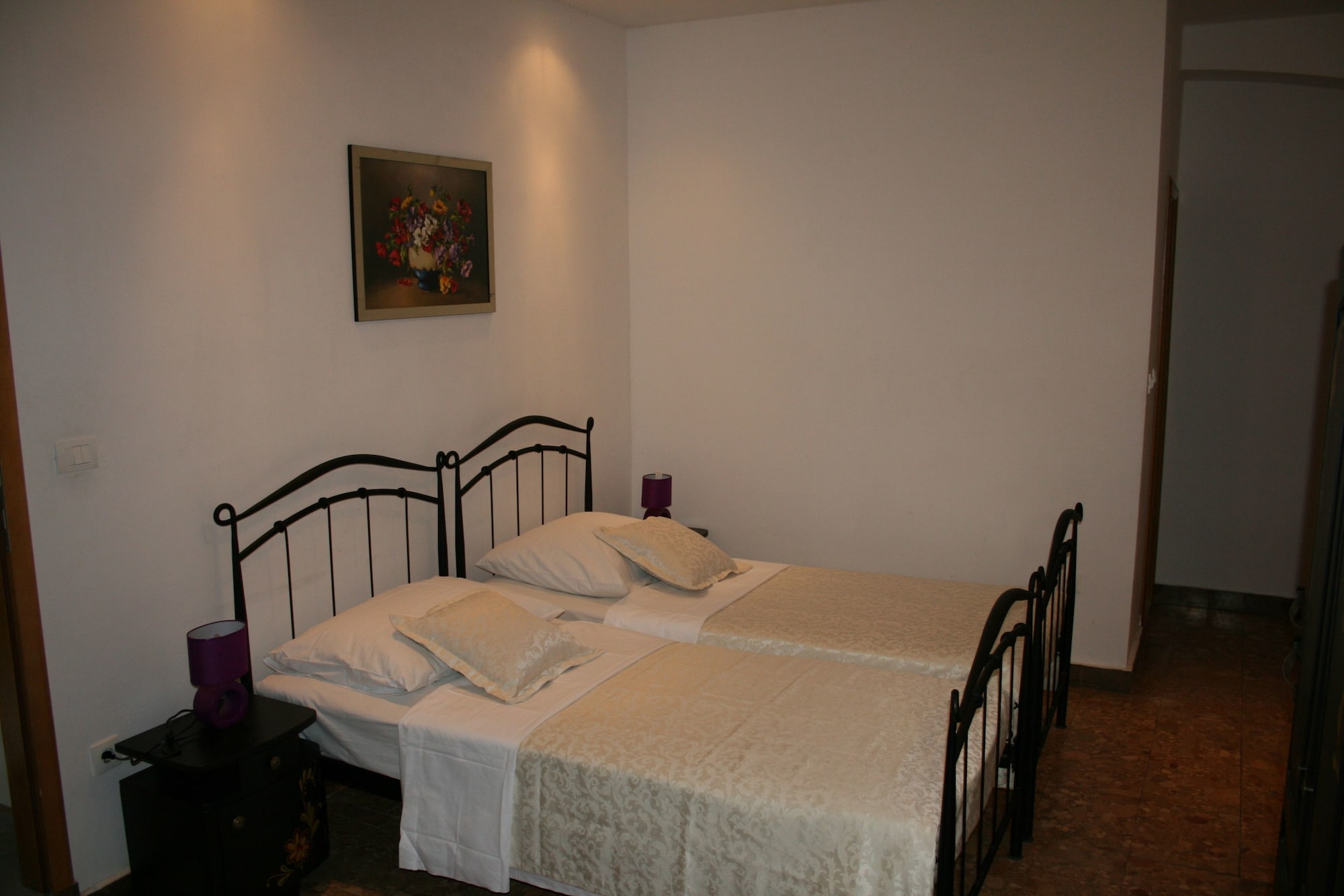 Фото Emily Rooms