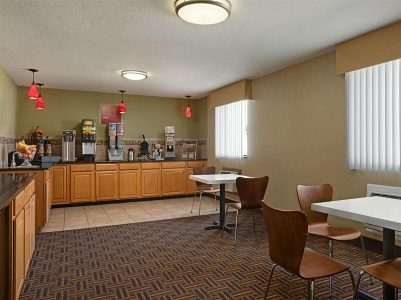 Фото Super 8 by Wyndham Sikeston/Miner Area