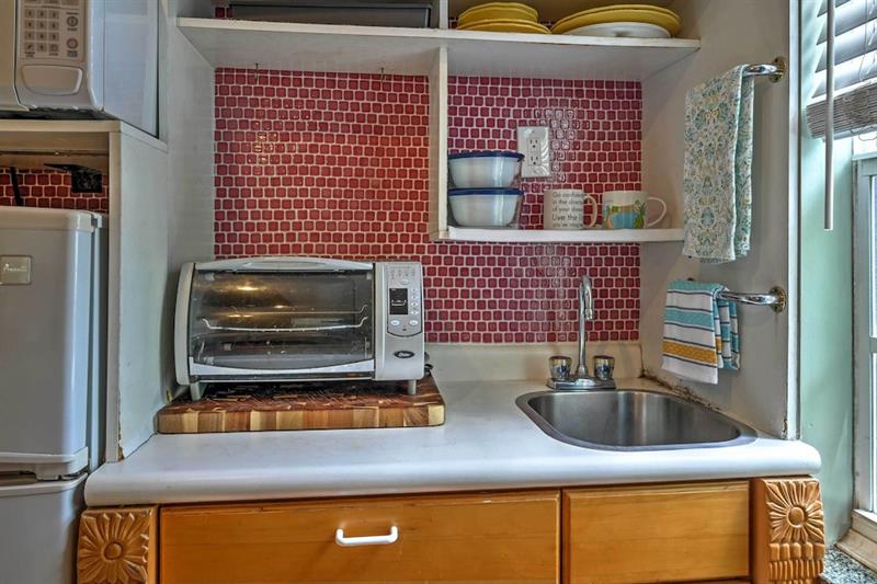 Фото Miami Beach HomeStay