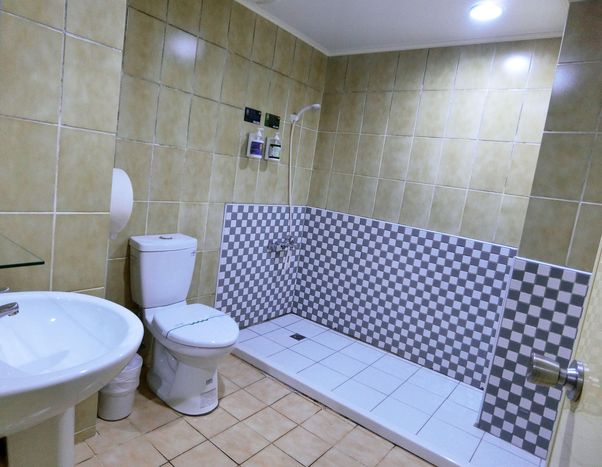 Фото A22 Wei Lu Hotel