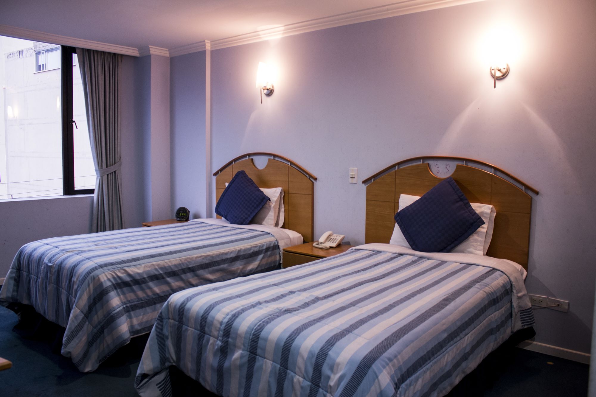 Фото отеля 2