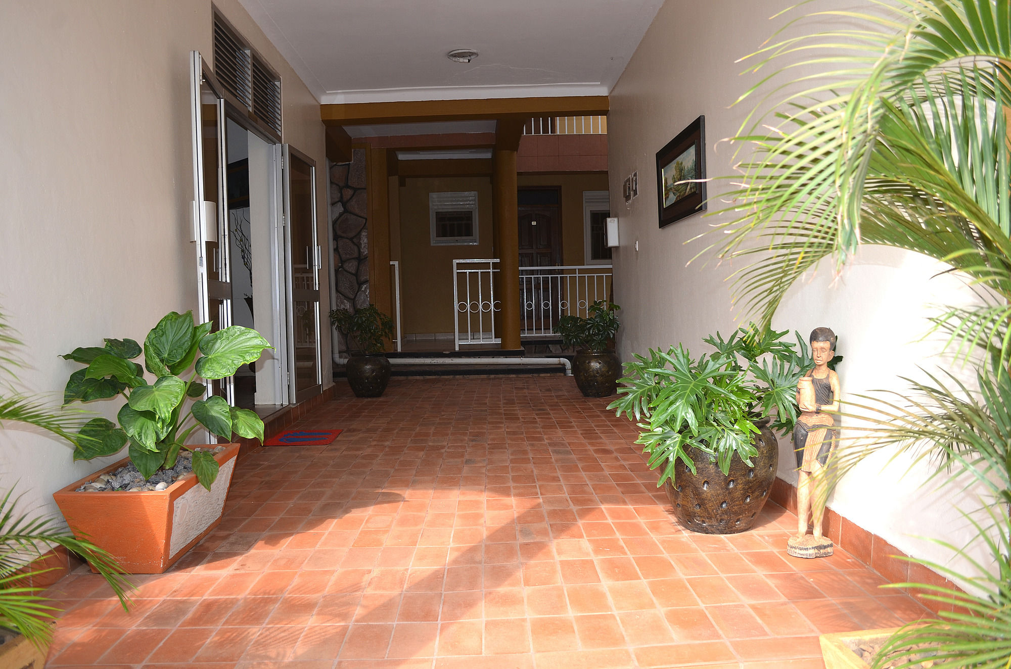 Фото Victoria Travel Hotel