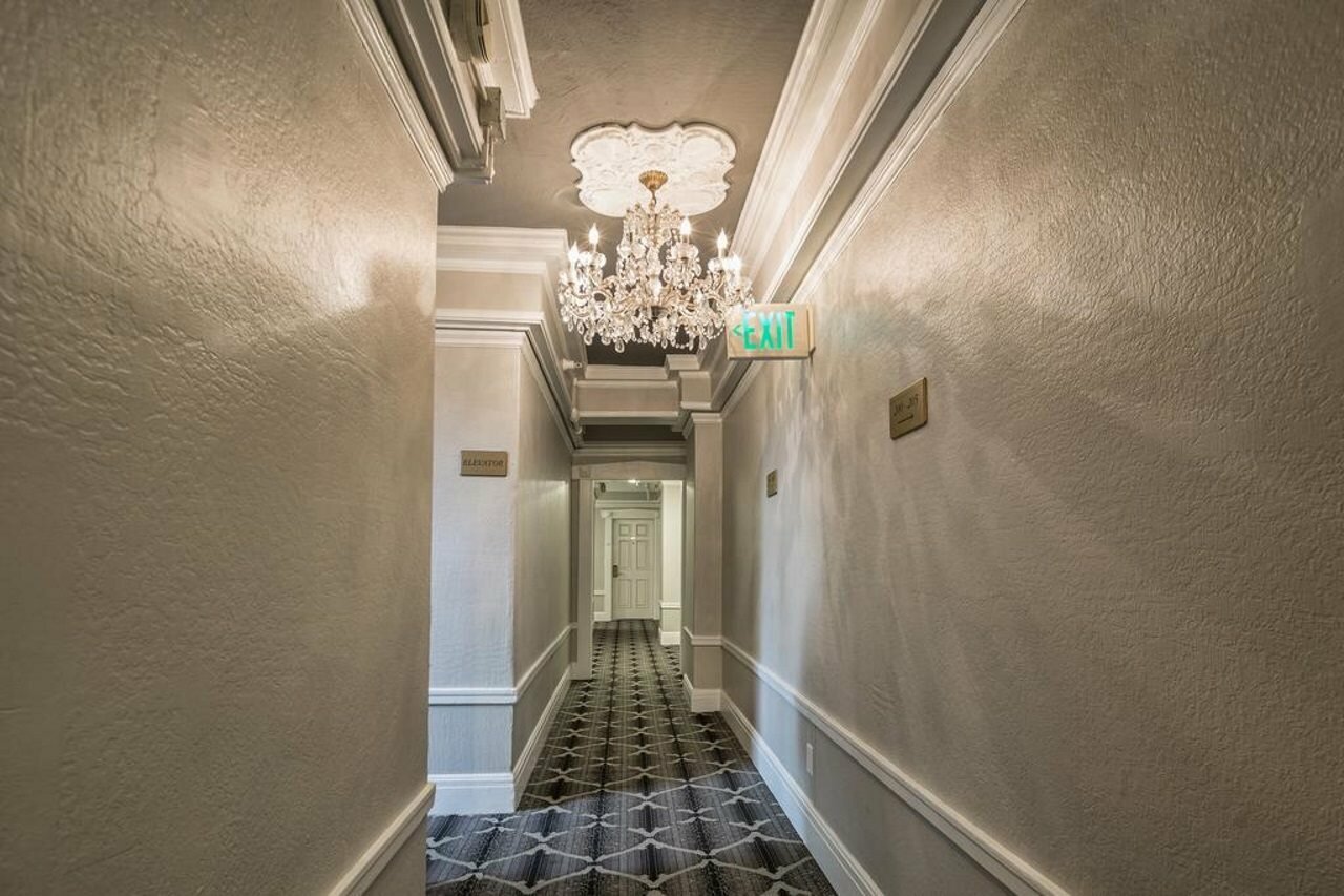 Фото Nob Hill Hotel