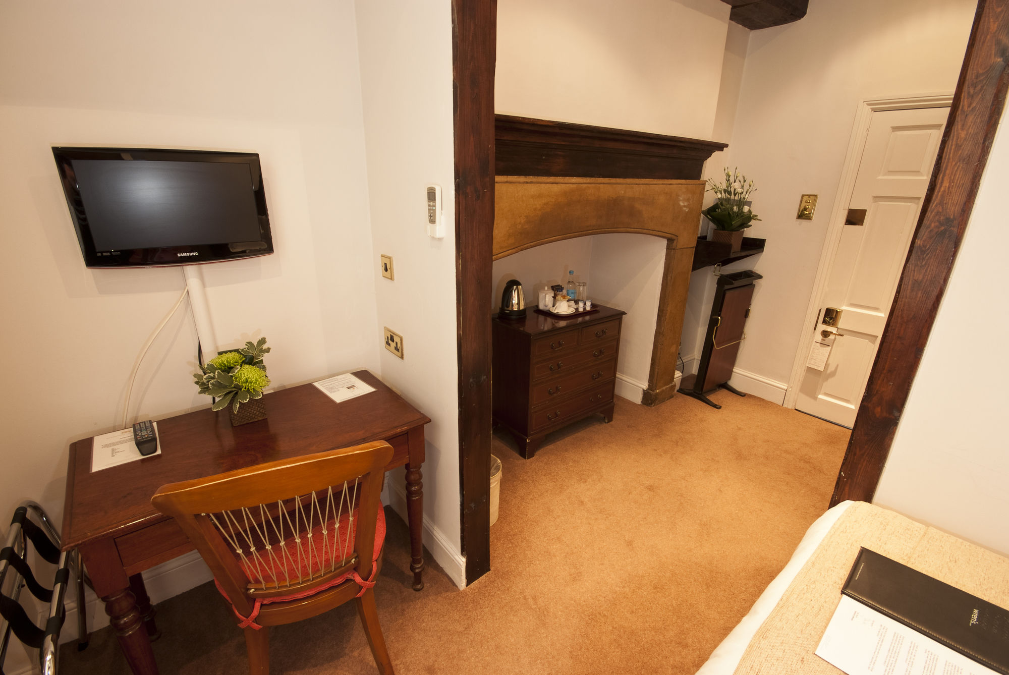 Фото Sir Christopher Wren Hotel